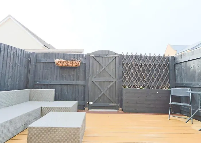 Broad Leaze 2 * Bristol