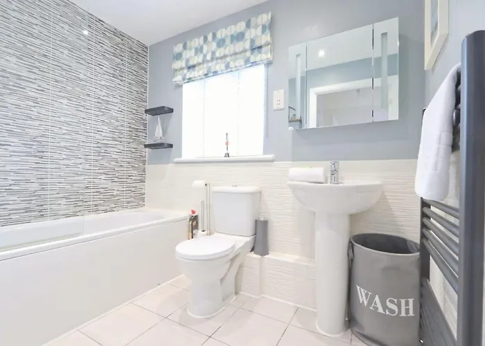 Broad Leaze 2 Bristol