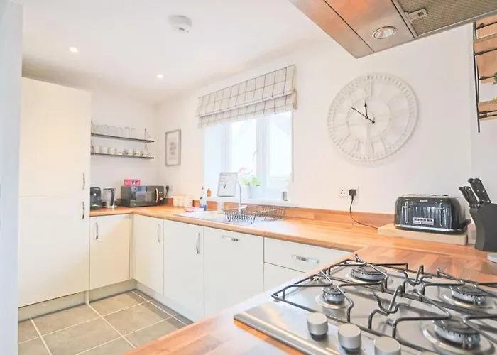 Broad Leaze 2 Apartment *