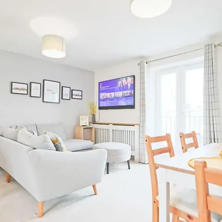Apartment Broad Leaze 2 *