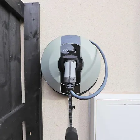 Broad Leaze 2 * Bristol